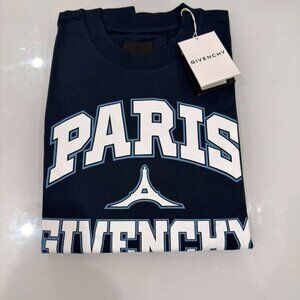 Givenchy Paris T-shirt Size Medium New with tags